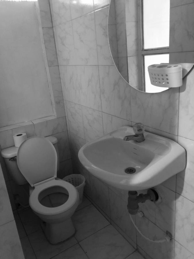 Tita'S Airport Hotel Картахена Экстерьер фото